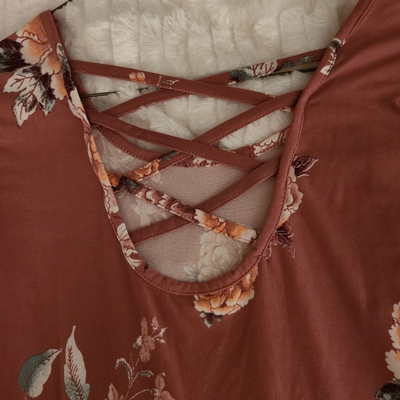 Women's body con flower dress - Picture 4 of 5